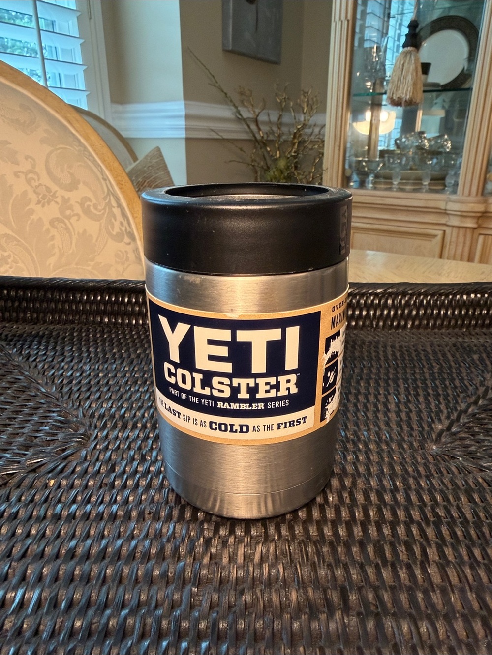 YETI Rambler Colster NWT